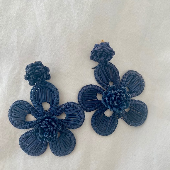 Navy Hibiscus Flower Iraca Palm Earrings - Picture 1 of 5